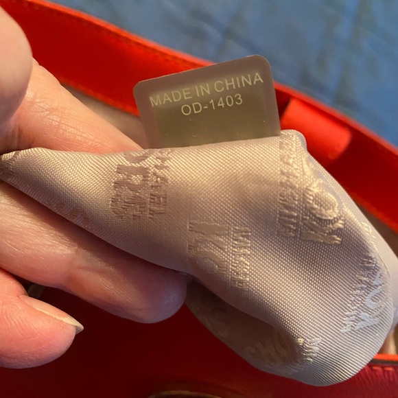 SALE! Michael Kors Jet Set large Travel Tote - Mandarin Leather - Picture 13 of 14